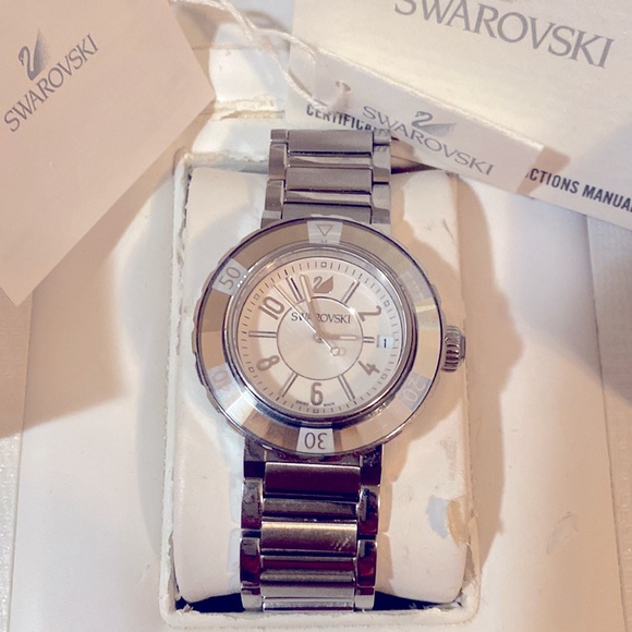 UNISEX authentic Swarovski whit crystal sapphire bezel and markers . - Picture 2 of 3